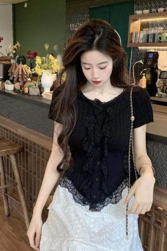 Real shot ~ Gentle style lace short-sleeved sweater, sweet hot girl design, slim short top