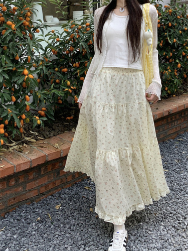 Real shot ~ 2024 Korean style lace splicing vest + versatile knitted blouse + sweet floral skirt
