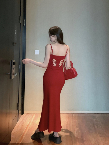 Real shot of mid-length waist-cinching butterfly backless dress for women, slim-fitting butt-covering suspender dress