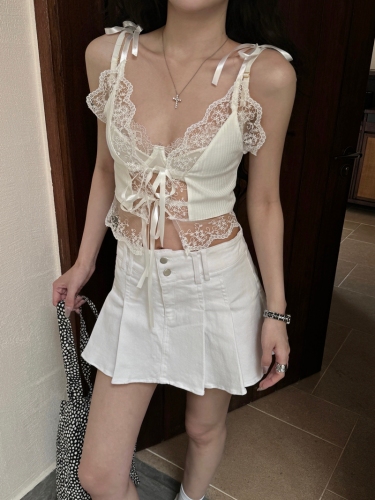 Real shot of summer hot girl style V-neck strappy lace knitted camisole short sexy cardigan