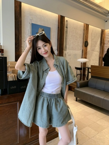 Actual shot of Korean Hong Kong style retro denim short-sleeved suit summer fashion casual thin wide-leg shorts two-piece set