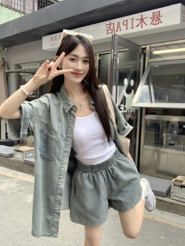 Actual shot of Korean Hong Kong style retro denim short-sleeved suit summer fashion casual thin wide-leg shorts two-piece set