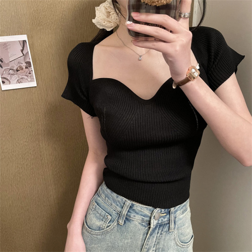 Real shot of square neck top for women, slimming French style summer Internet celebrity fashion short-sleeved sweater