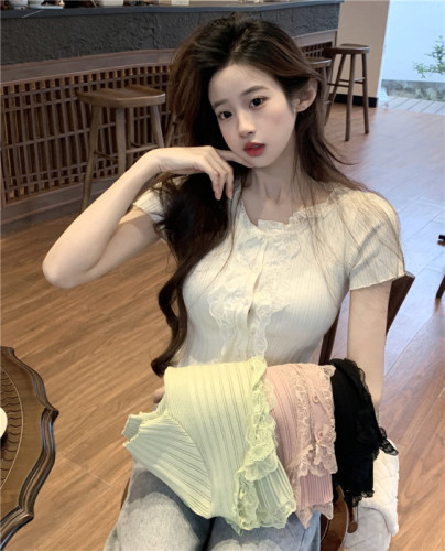 Real shot ~ Gentle style lace short-sleeved sweater, sweet hot girl design, slim short top