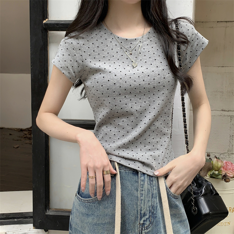 Real shot Summer new round neck polka dot contrasting color slimming short-sleeved T-shirt top for women