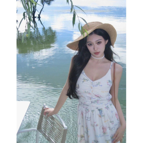 Beach resort style v-neck floral suspender dress for women summer French backless long skirt with waistband and beach skirt