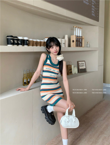 Real shot Summer new slim fit design contrasting color splicing striped short skirt hip-hugging skirt