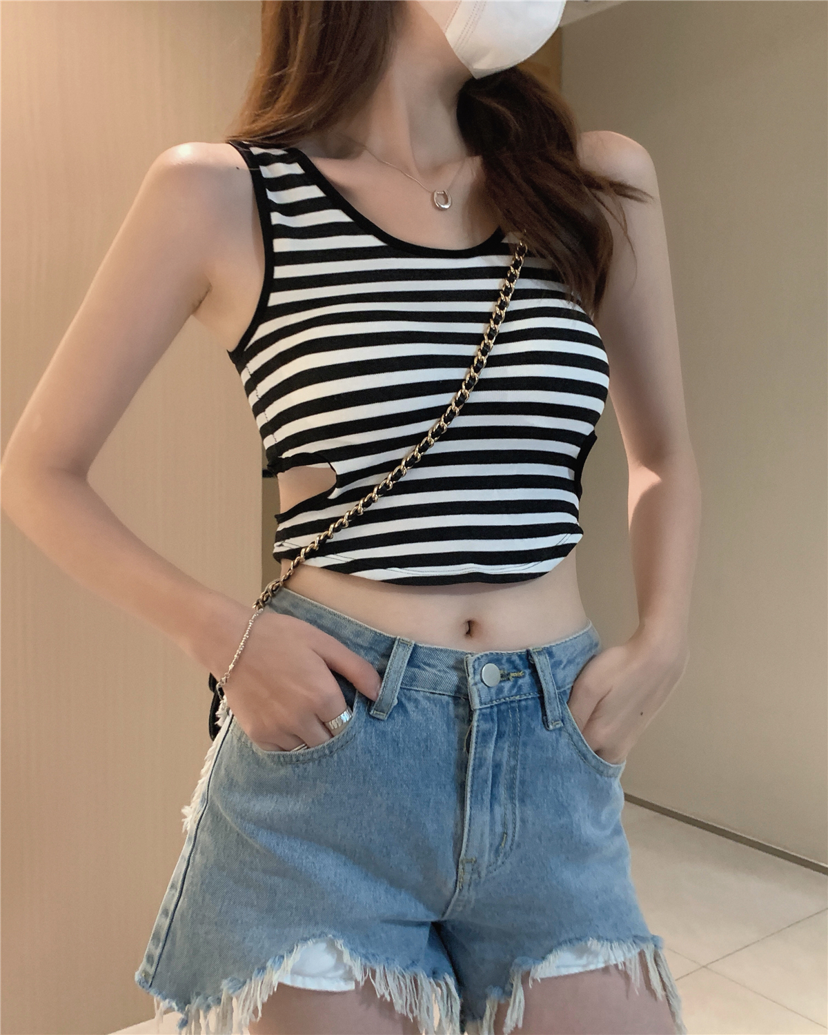 實拍 設計感鏤空露腰修身顯瘦性感帶胸墊吊帶女短款小個子上衣