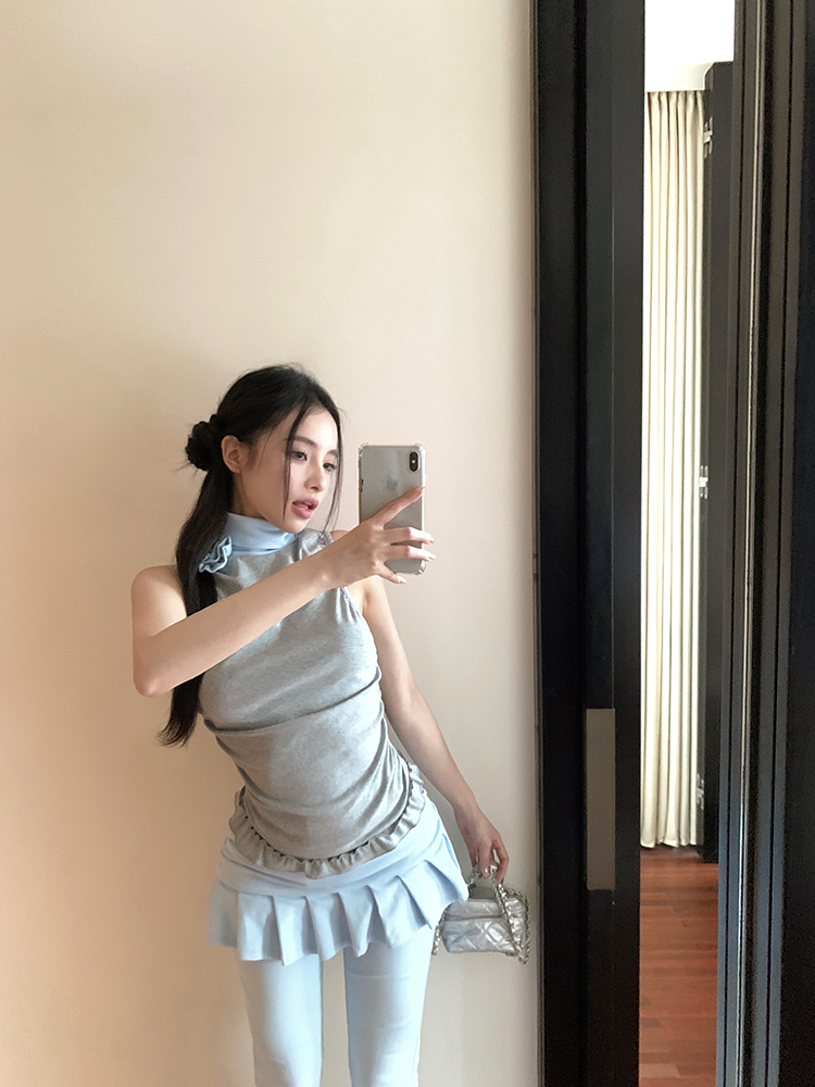Actual shot of two-color spliced ​​turtleneck vest, flower decoration, elastic slim and fashionable + slim pleated trousers