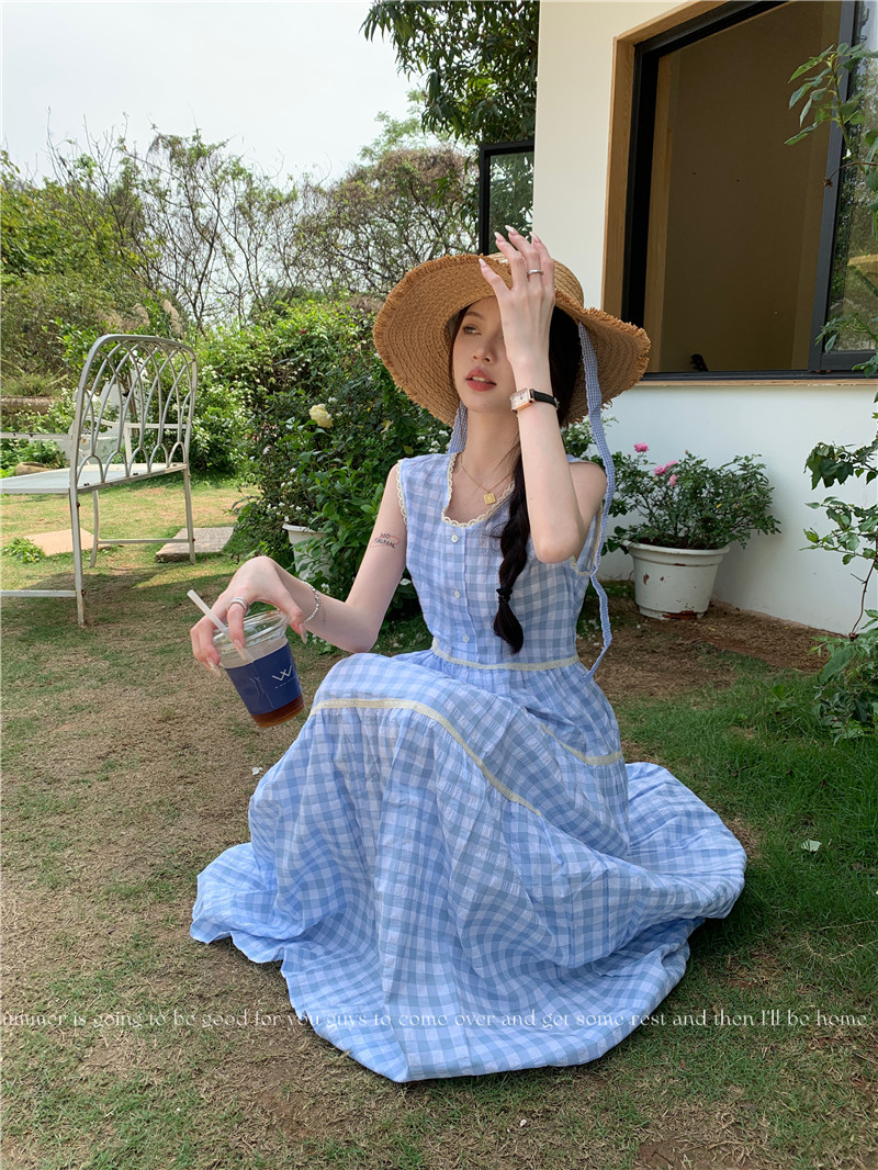 Real shot of sleeveless vest dress for a little sweet girl with blue and white plaid skirt