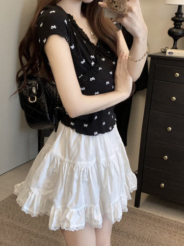 Actual shot~ Summer new Korean style V-neck lace splicing short-sleeved T-shirt + fairy lace puffy skirt suit