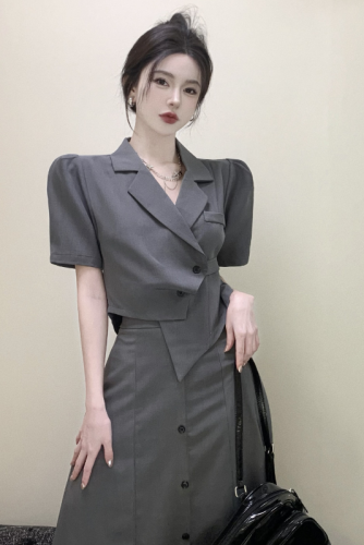 Actual shot of new fashion casual suit for women, retro design short-sleeved top with skirt and long skirt two-piece set