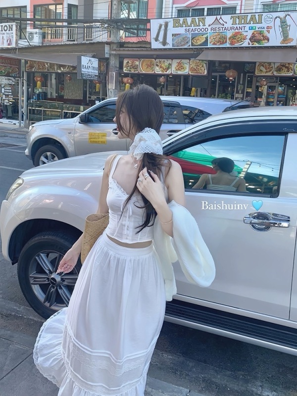白水女Romantic香頌~花邊拼接吊帶2024新款A字白色半身裙套裝