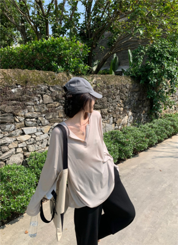 Real shot of facial mask T-shirt top V-neck long-sleeved ultra-thin sun protection bottoming shirt