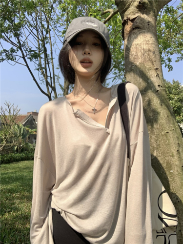 Real shot of facial mask T-shirt top V-neck long-sleeved ultra-thin sun protection bottoming shirt