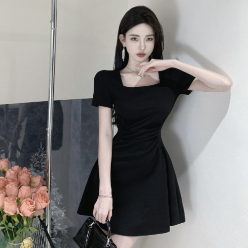 2023 New Pure Desire Square Neck Waist Pleated Dress A-Line High Waist Slim Dress Little Black Skirt