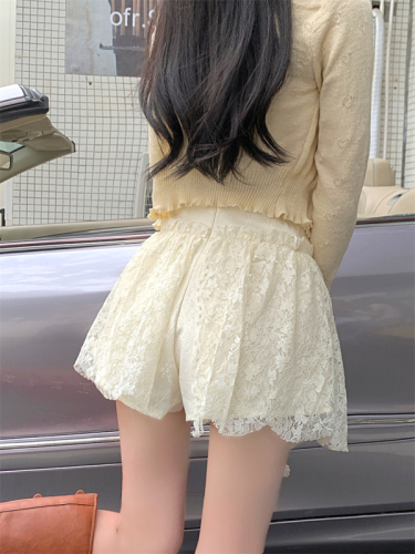 Real shot ~ lace puffy skirt, American retro niche design, high-end white lace culottes
