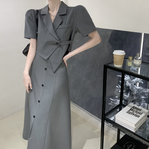 Actual shot of new fashion casual suit for women, retro design short-sleeved top with skirt and long skirt two-piece set