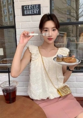 夏季新款韓版寬鬆顯瘦露鎖骨吊帶小衫女甜美減齡娃娃衫無袖上衣