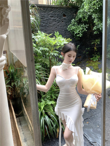 Real photos and real prices. Hot girl's mid-length irregular hem suspender dress.