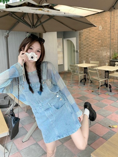 Actual shot~Korean style fashionable versatile knitted hollow top + denim skirt