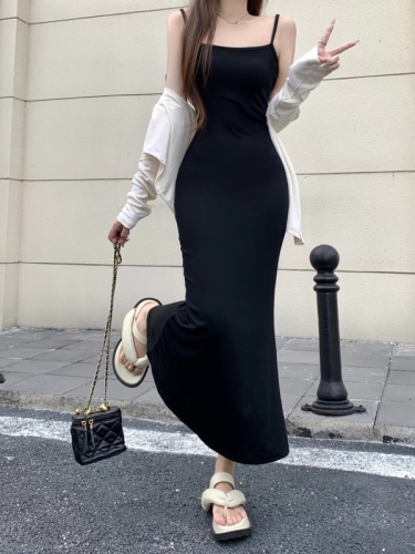 修身吊带连衣裙女装夏季黑色气质设计感小众不规则鱼尾裙长款裙子