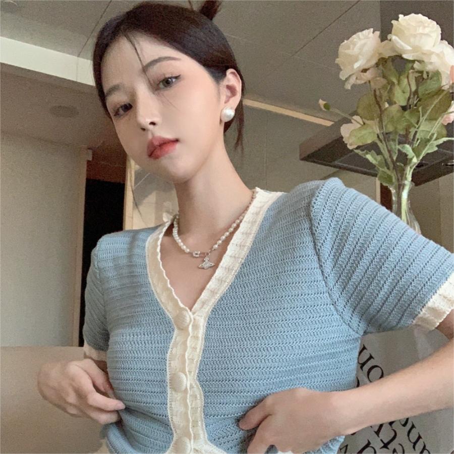 French sweet short-sleeved v-neck sweater for women, summer short contrasting color cardigan, age-reducing tops, has been shipped