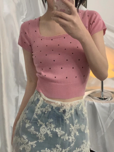 Real shot of square collar polka dot short-sleeved sweater for women, summer slimming inner short top for small people