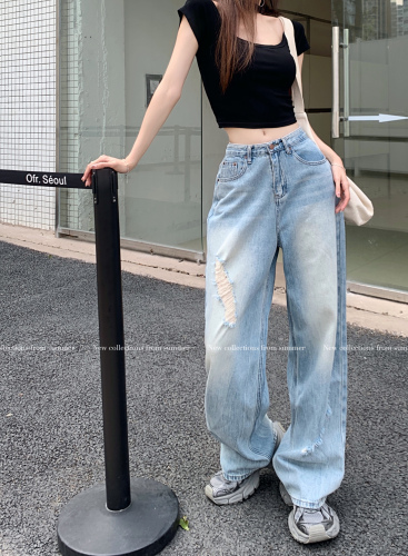 Actual shot of new spring and summer ripped straight wide-leg washed Korean style jeans