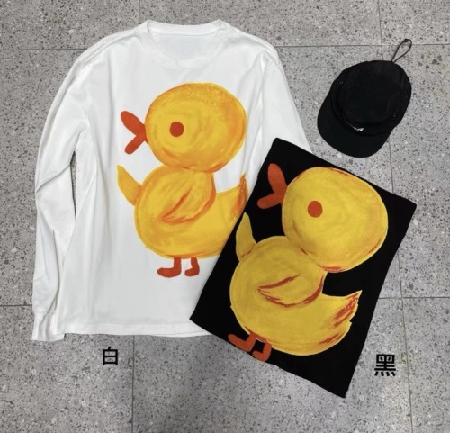 2024春季新款原创设计小黄鸡可爱立体潮版时尚圆领套头卫衣T恤
