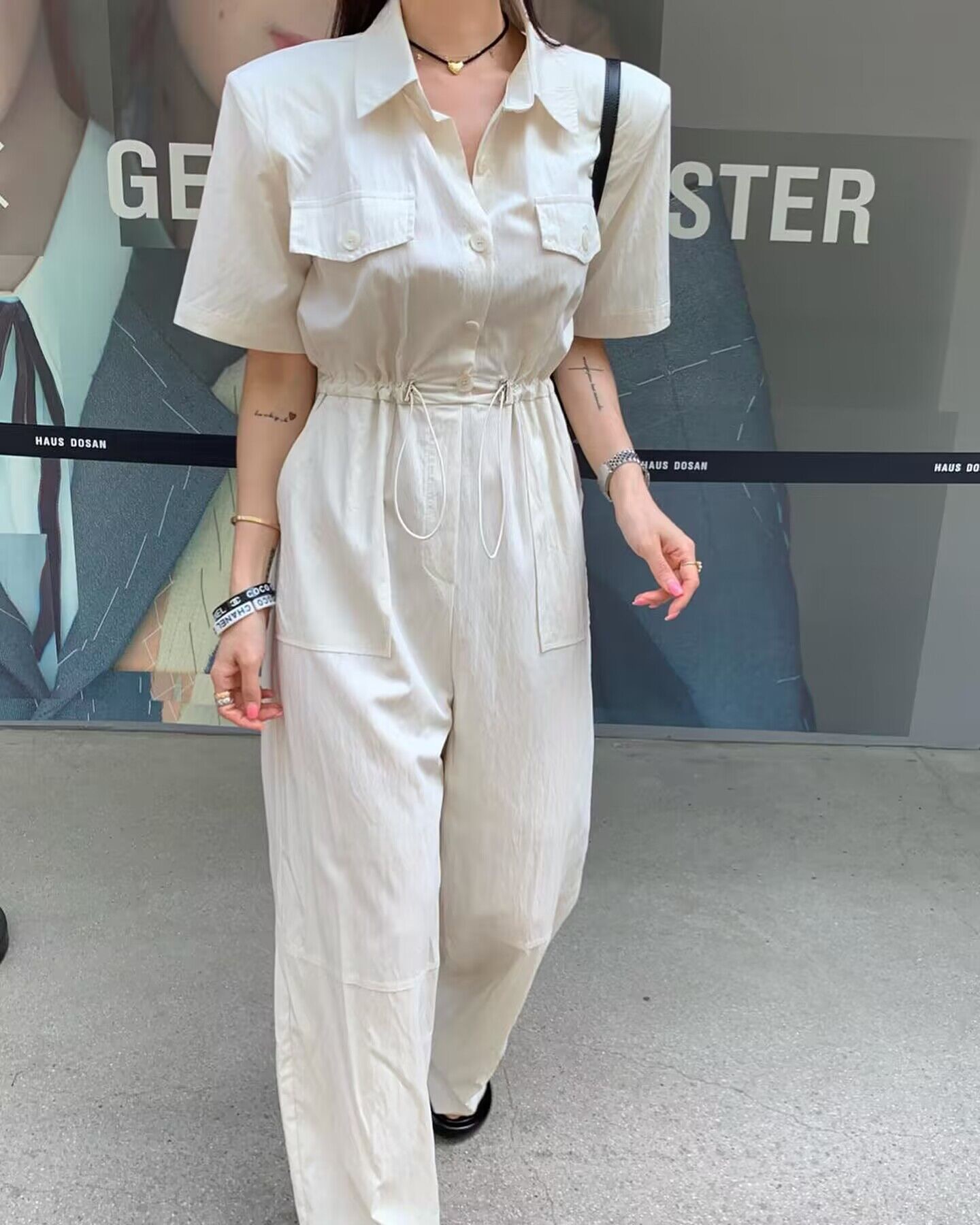 Summer drawstring cinched waisted slimming short sleeve one-piece jumpsuit for women, stylish versatile work jumpsuit