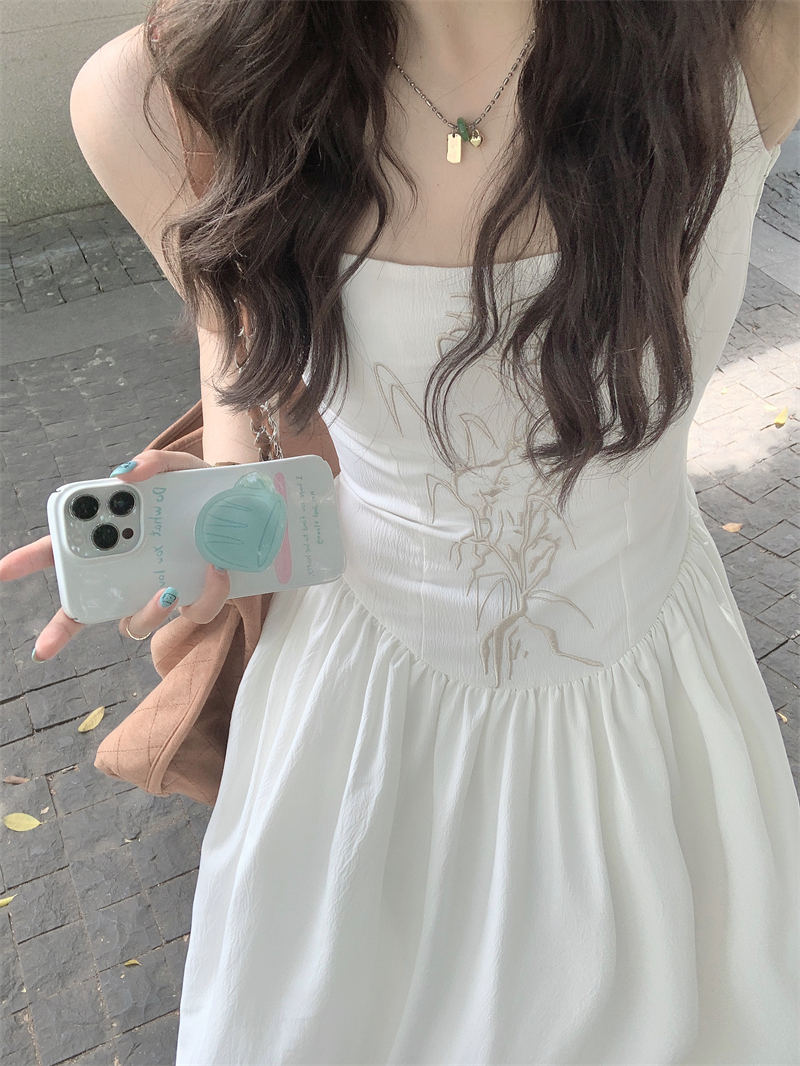 實拍#新中式刺繡棉質長款露背收腰顯瘦吊帶度假連衣裙女