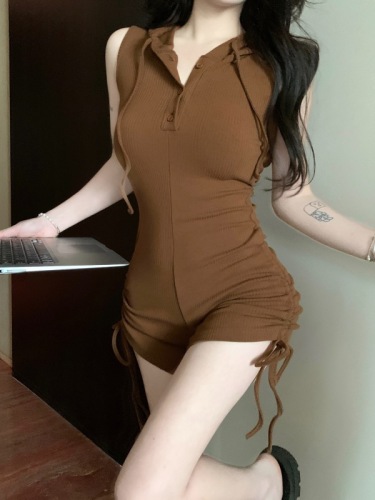 Real shot of European and American hotties hooded slim fit sleeveless backless drawstring pleated shorts jumpsuit