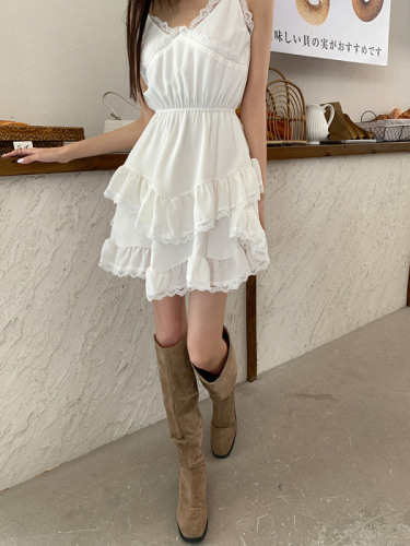 Actual shot of 2024 summer new style irregular white lace splicing suspender dress for women with slim waist and inner skirt