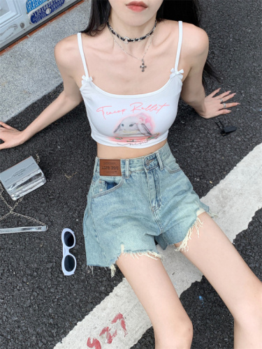 Real shot of new small high-waisted wide-leg straight jeans for women summer niche design A-line hot girl shorts