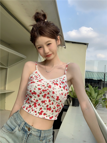 Real shot of chic green flower sweet and spicy floral small camisole women's underwear bottoming top worn outside