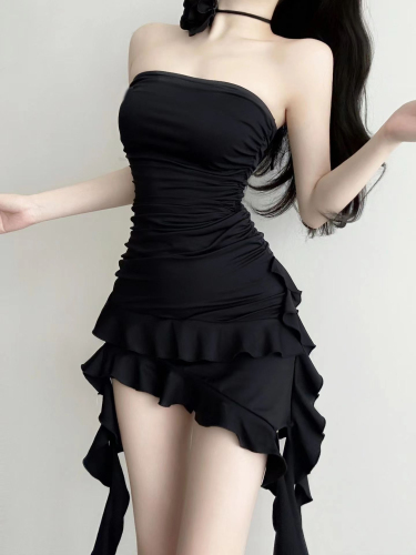 Street Sweet Hot Girl Black Dress Female 2024 New Niche Sexy Waist Slimming Irregular Tube Top Short Skirt