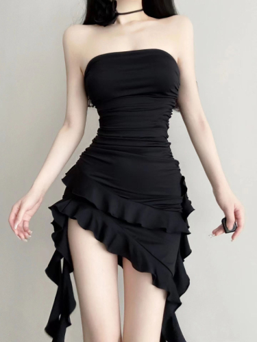 Street Sweet Hot Girl Black Dress Female 2024 New Niche Sexy Waist Slimming Irregular Tube Top Short Skirt