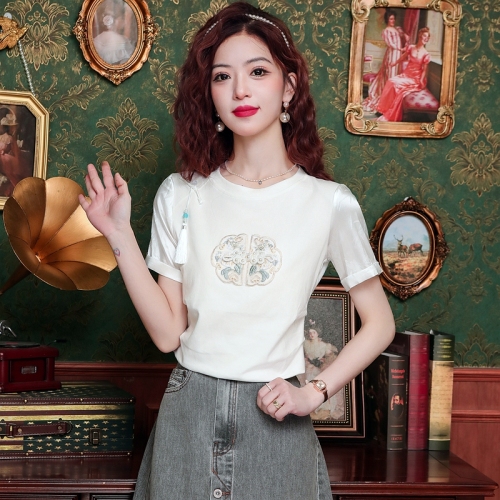 New Chinese style national style heavy industry embroidery versatile short-sleeved T-shirt for women in spring and summer small people's disc buckle waist slimming top