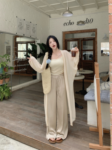 Real shot of summer sun protection thin cardigan + tube top suspender + high waist casual trousers three-piece set