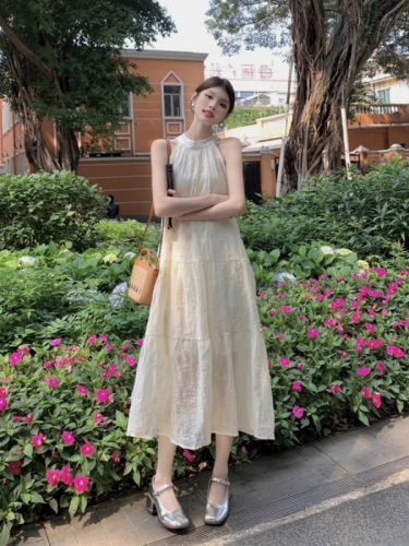 Summer women's suspender small white dress sleeveless halterneck dress long skirt Yunnan travel Sanya beach seaside vacation