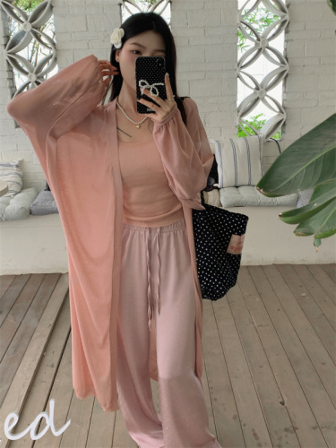 Real shot of summer sun protection thin cardigan + tube top suspender + high waist casual trousers three-piece set