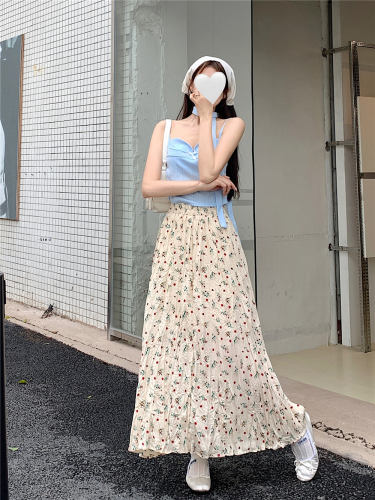 Actual shot of Korean style new elastic floral pleated mid-length skirt with gentle wind