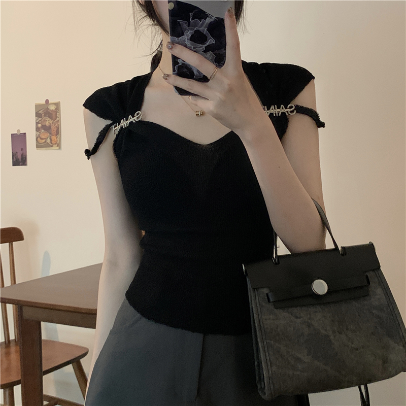 實拍  新款修身設計感顯瘦針織衫短袖上衣女