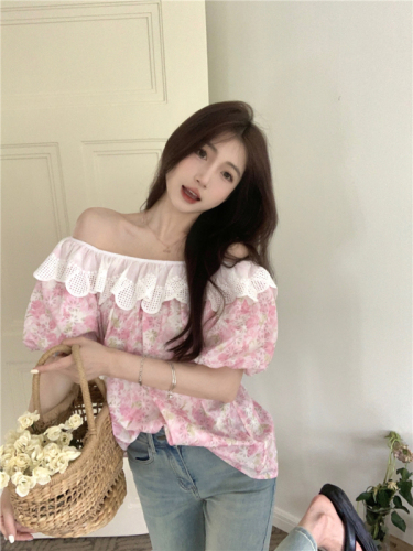 Actual shot ~ French ruffle collar floral shirt, chic puff sleeves and elegant top