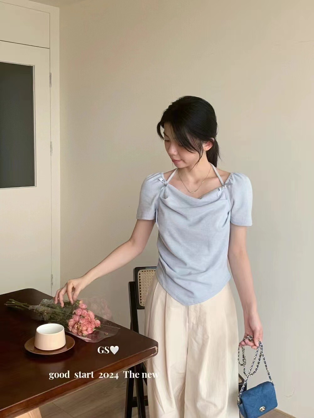GS溫柔韓版一字肩吊帶設計小衫女2024新款方領褶皺收腰顯瘦上衣女