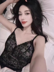 Spring and summer new sexy V-neck lace seamless back sling for outer wear and inner wear with breast pads and thin bottoming