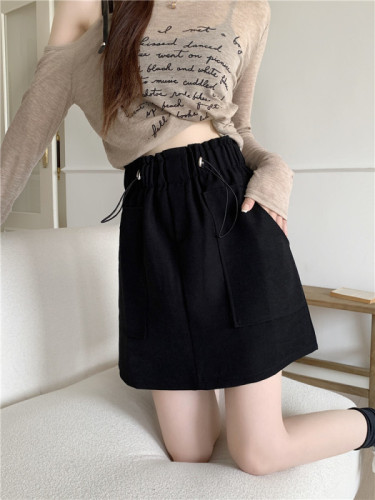 Autumn and winter woolen large pocket workwear skirt for women with elastic waist, simple American style anti-exposure skirt