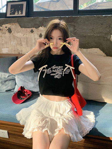 Real shot of bow letter printed short-sleeved T-shirt + A-line high-waist slim lace skirt