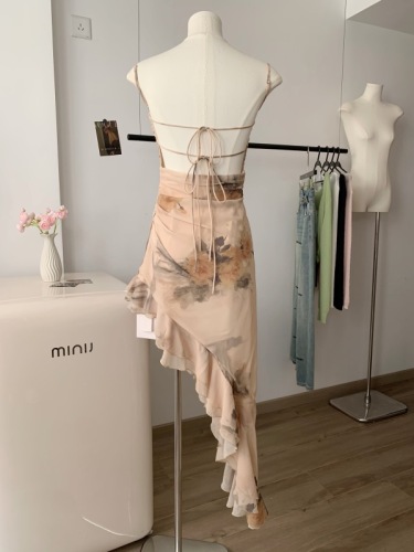 Good Morning Fanfan Rose Print Temperament Backless Suspender Floral Skirt with Sloping Hem Stackable Dress for Women Summer